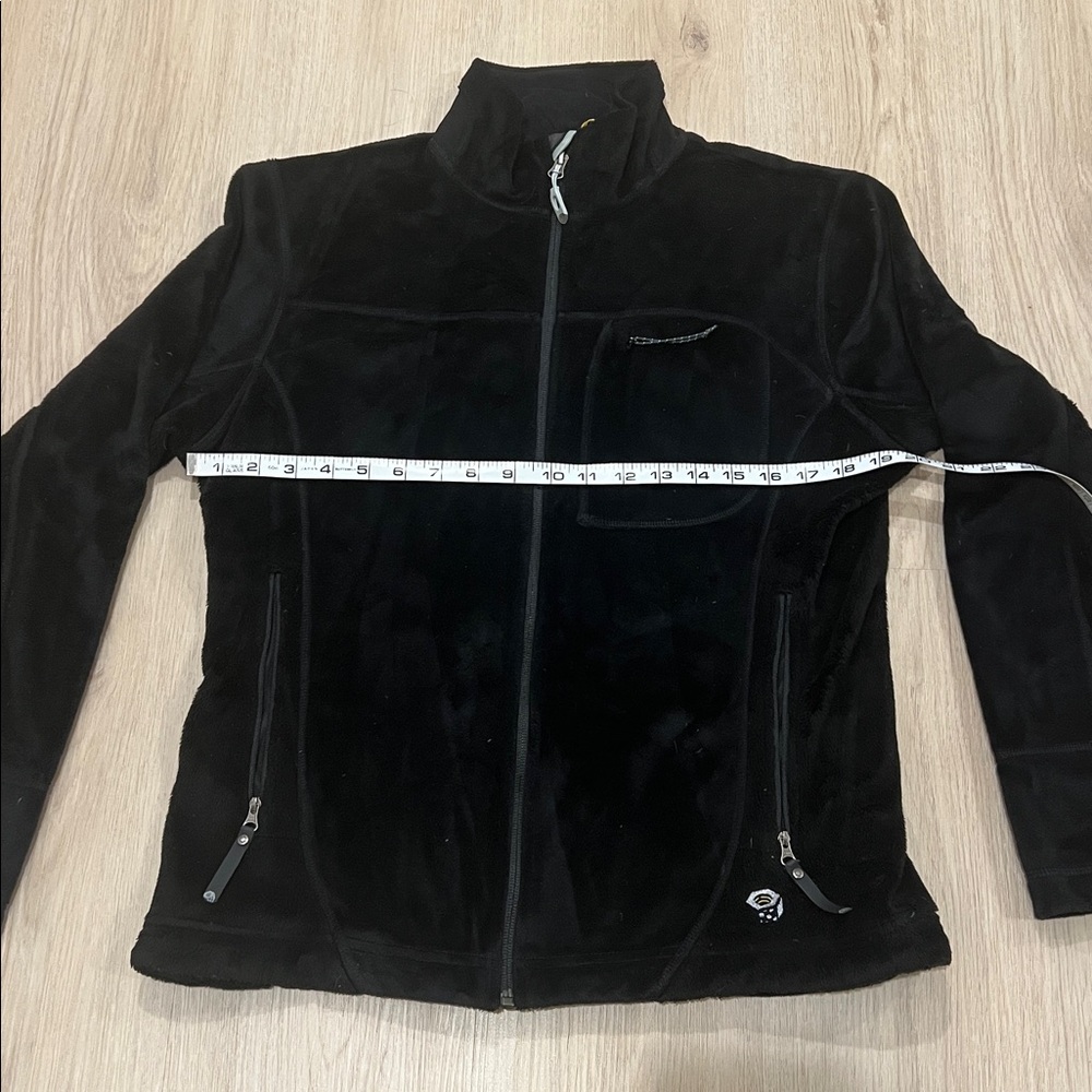 Mountain Hardwear Medium Black Jacket with Yellow Accent - Picture 3 of 6